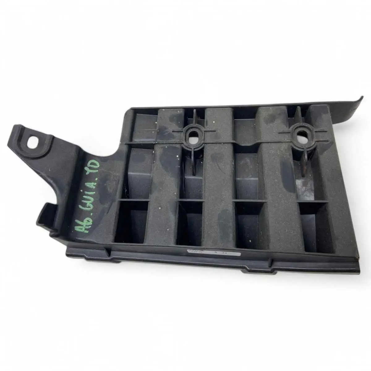 Guia Suporte Direito Parachoque Traseiro Audi A6 2010 - R202