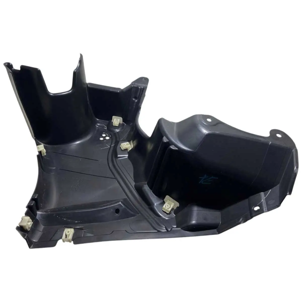 Acabamento Tras Esquerdo Carroceria Bmw 530e 2.0 2022 -Cx187